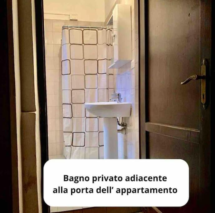 Low-Cost Teatro Romano Apartment Verona Ngoại thất bức ảnh