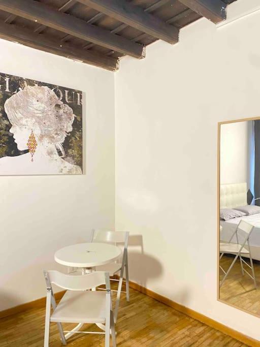Low-Cost Teatro Romano Apartment Verona Ngoại thất bức ảnh