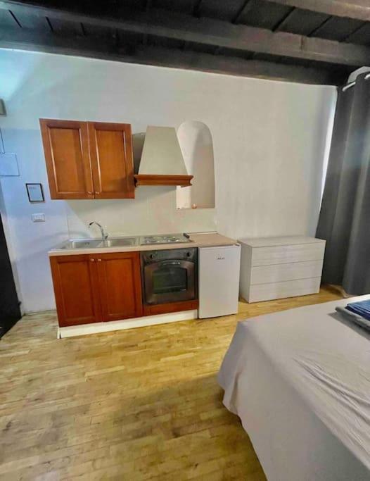 Low-Cost Teatro Romano Apartment Verona Ngoại thất bức ảnh